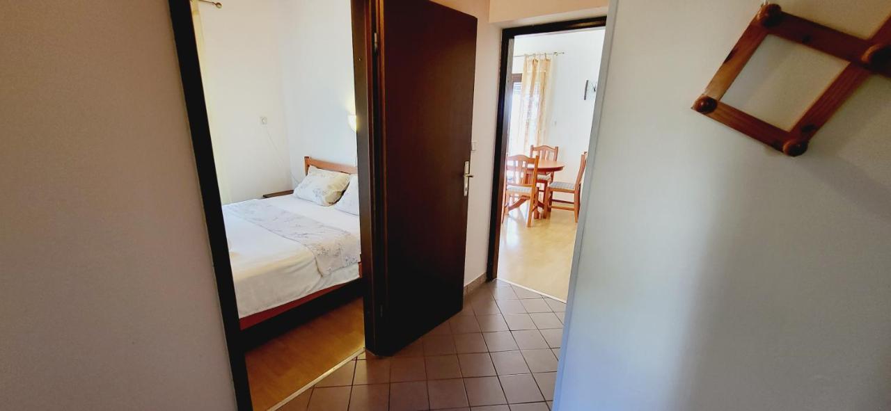 Apartments Italo By El-Pi Tours Нівице Екстер'єр фото
