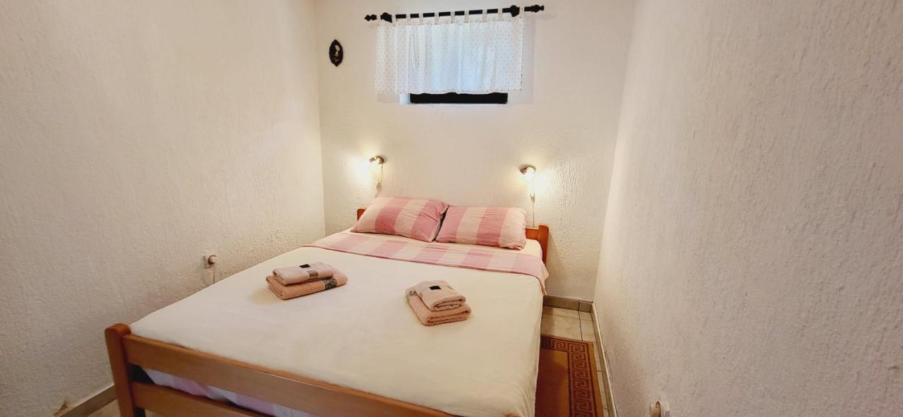 Apartments Italo By El-Pi Tours Нівице Екстер'єр фото