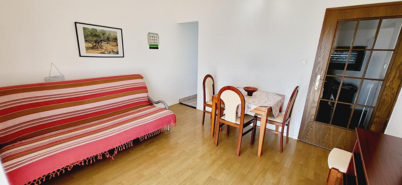 Apartments Italo By El-Pi Tours Нівице Екстер'єр фото